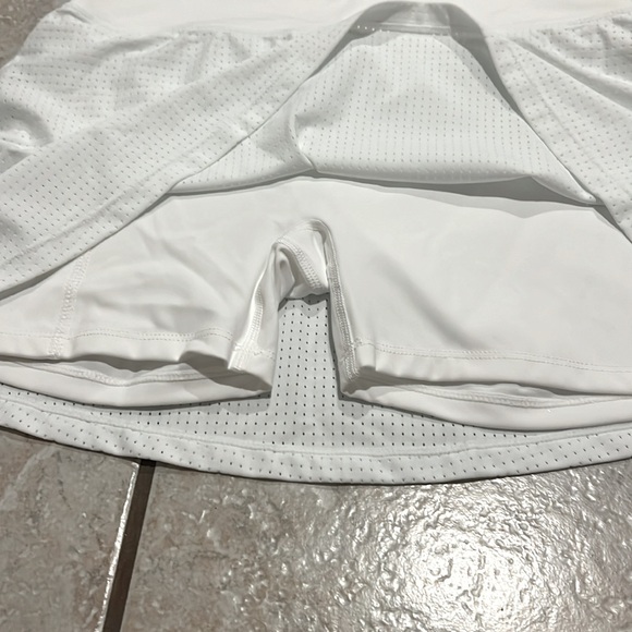 Volare White Serve It Up Mesh Tennis Pickleball Athletic Skirt Skort NWT - Picture 11 of 14